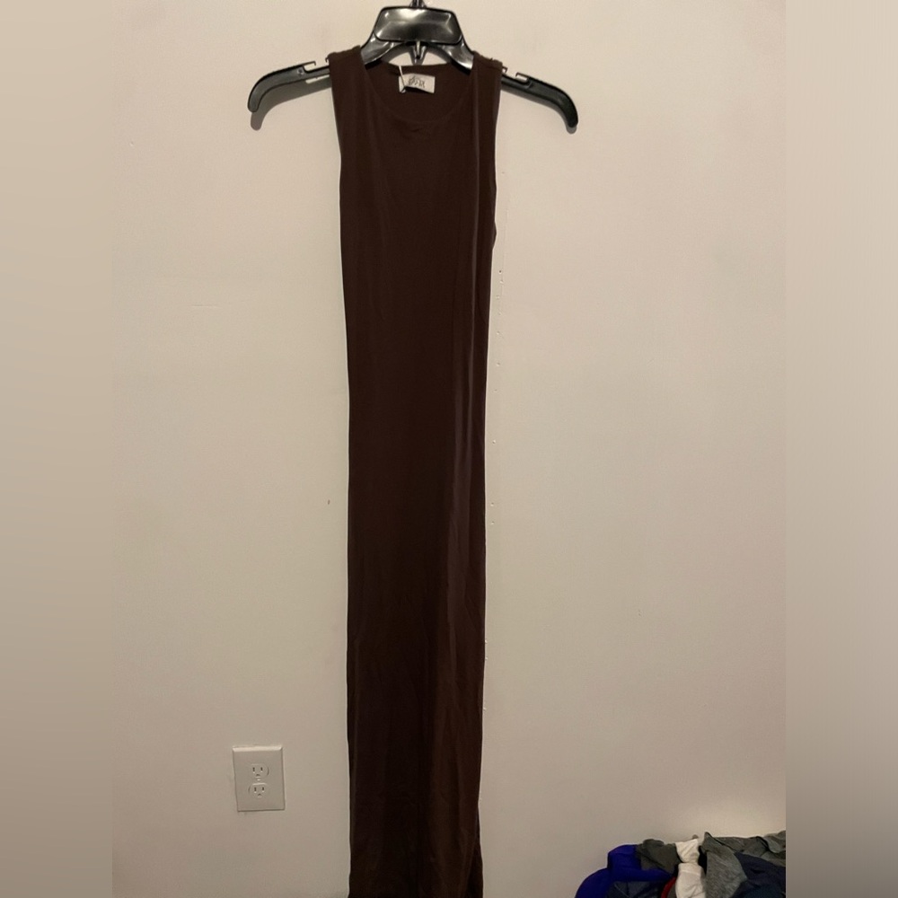 Oh Polly Dress, maxi, New with tags,‎ open back brown, size 8